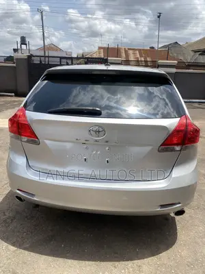 Toyota Venza XLE 2011 Gray