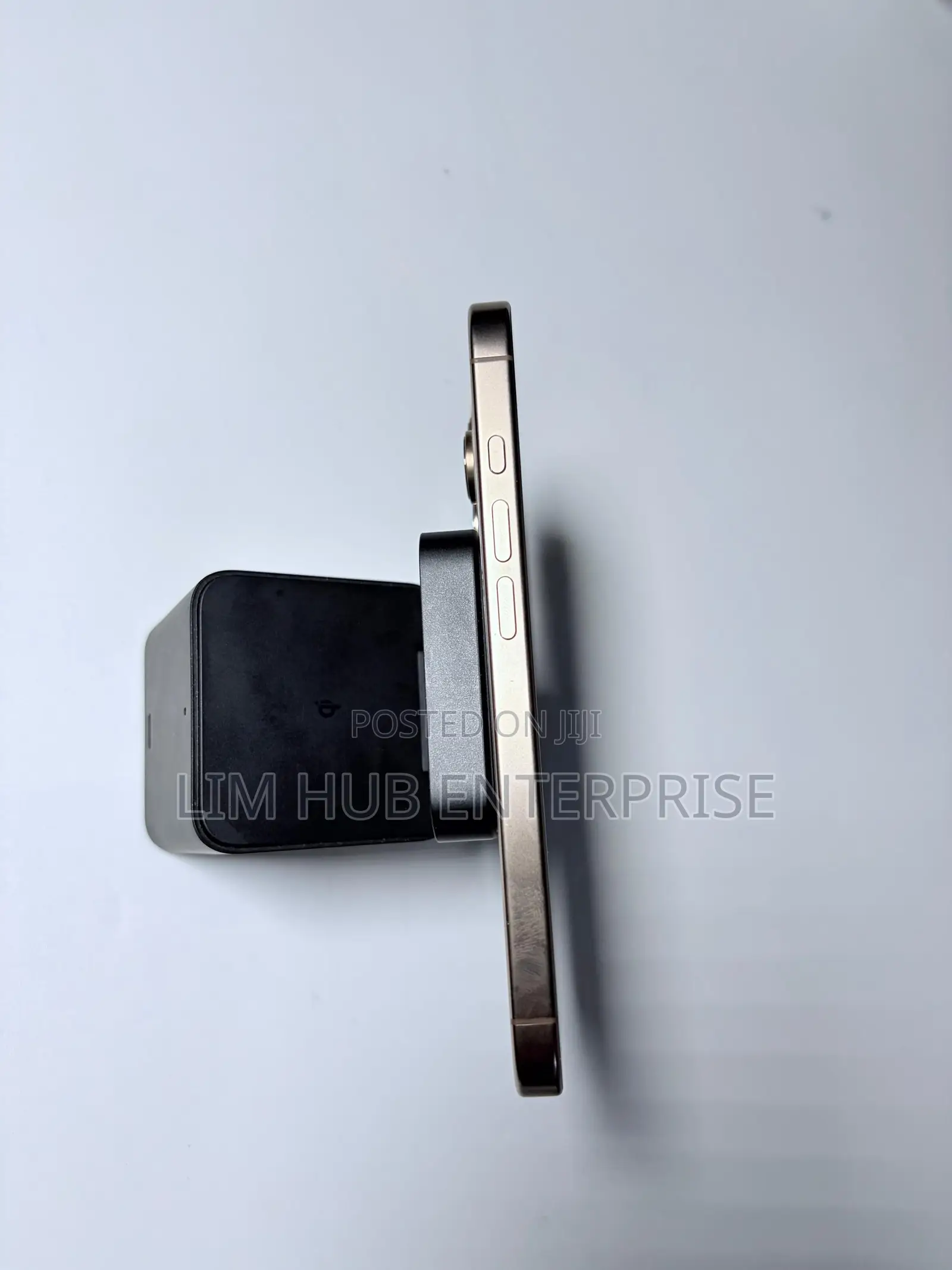 Apple iPhone 16 Pro 128 GB Gold