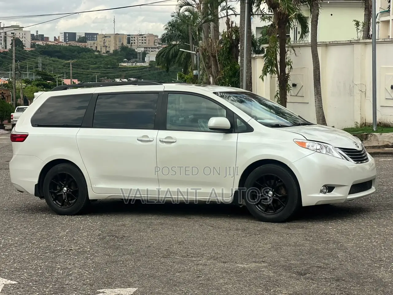 Toyota Sienna 2016 White