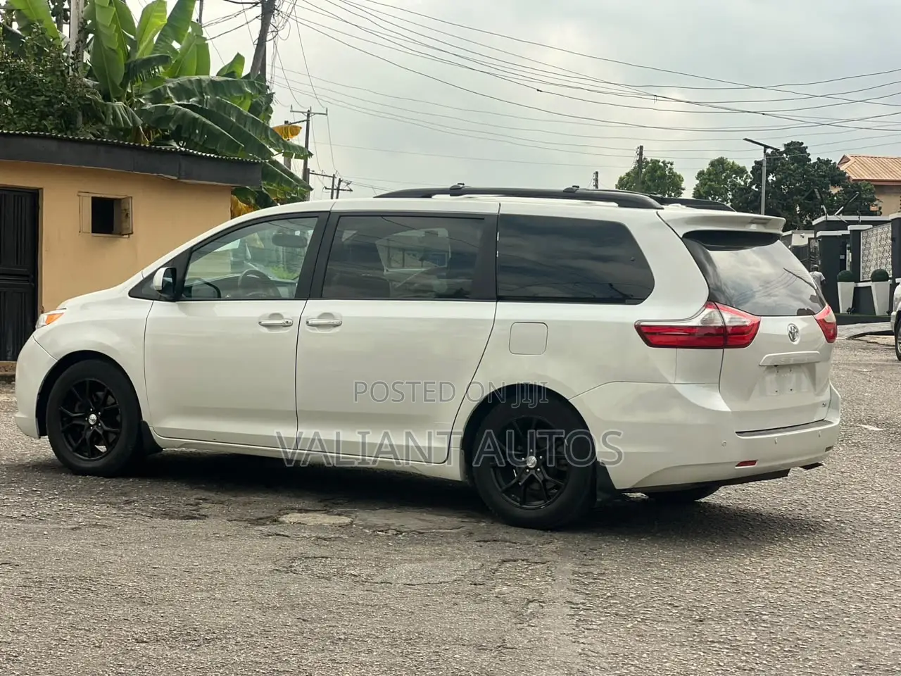 Toyota Sienna 2016 White