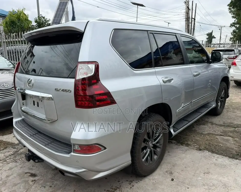 Lexus GX 2019 Silver