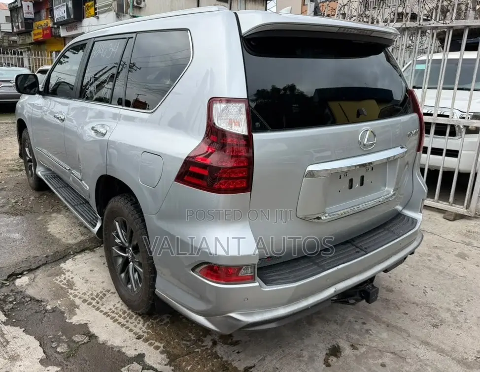 Lexus GX 2019 Silver