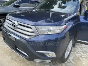 Toyota Highlander 3.5L 4WD 2013 Blue