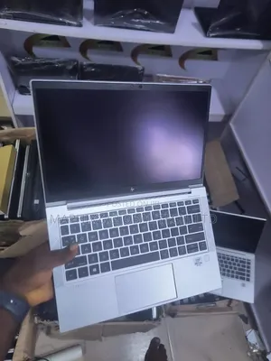 Laptop HP EliteBook 830 G7 8GB Intel Core i7 SSD 256GB