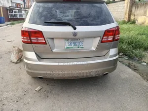 Dodge Journey 2010 Gold