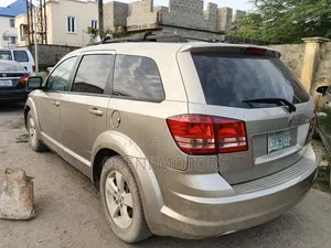 Dodge Journey 2010 Gold