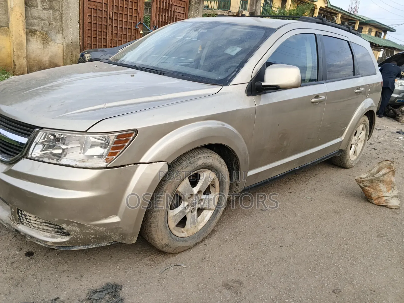 Dodge Journey 2010 Gold