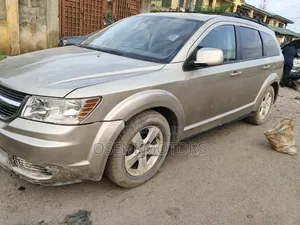 Dodge Journey 2010 Gold