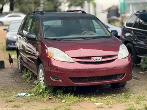 Toyota Sienna CE AWD 2007 Red