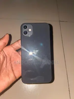 Apple iPhone 11 64 GB Black