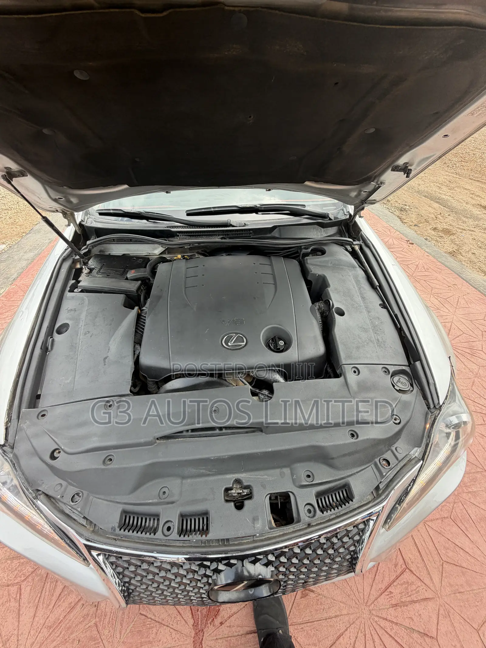 Lexus IS 250 Automatic 2010 Silver