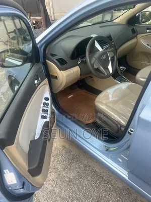 Hyundai Accent 2012 Blue