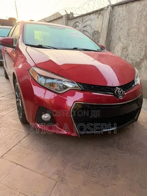 Toyota Corolla 2014 Red