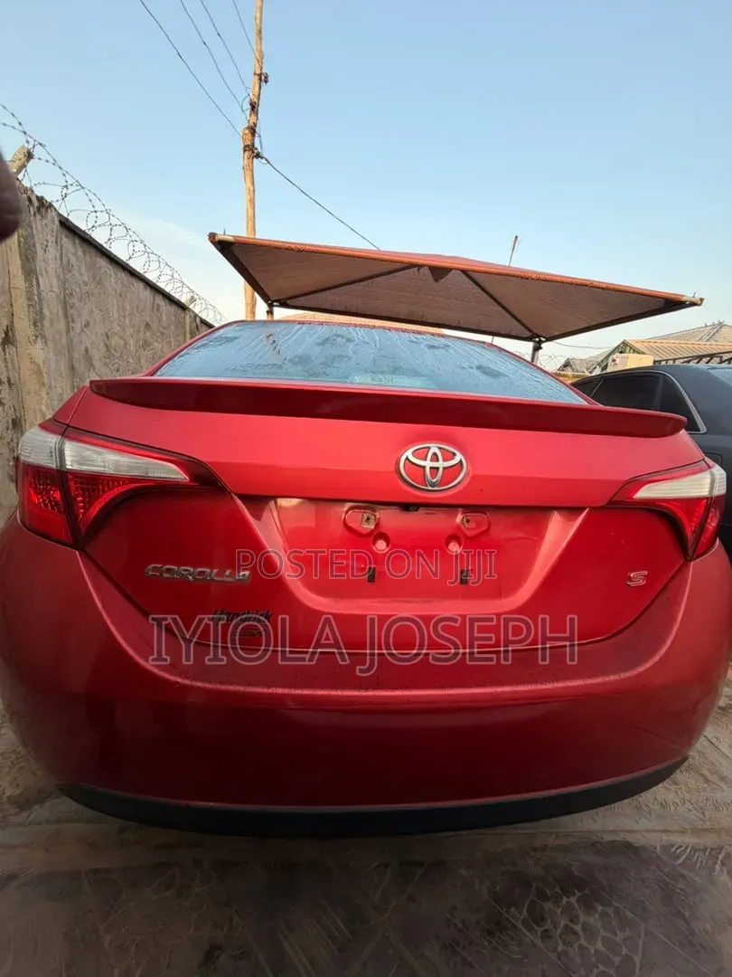 Toyota Corolla 2014 Red