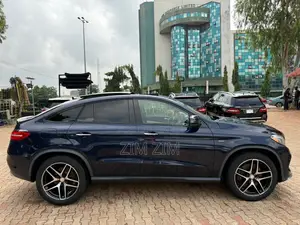 Mercedes-Benz GLE-Class 2017 Blue
