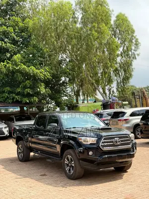 Toyota Tacoma TRD Off Road 2018 Black