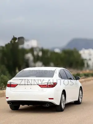 Lexus ES 2016 White