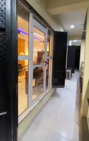 Shop for Lease