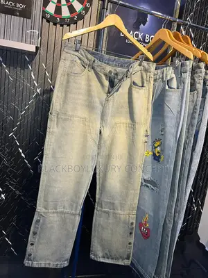 Double Knee Botton Jeans