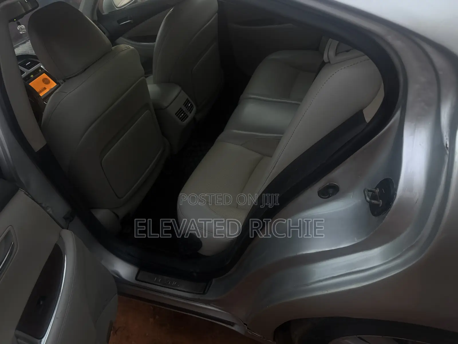 Lexus ES 350 2010 Silver