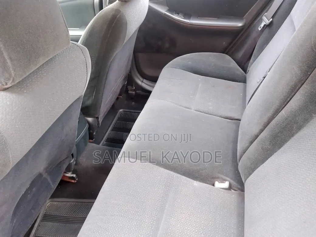 Toyota Corolla 2004 Silver