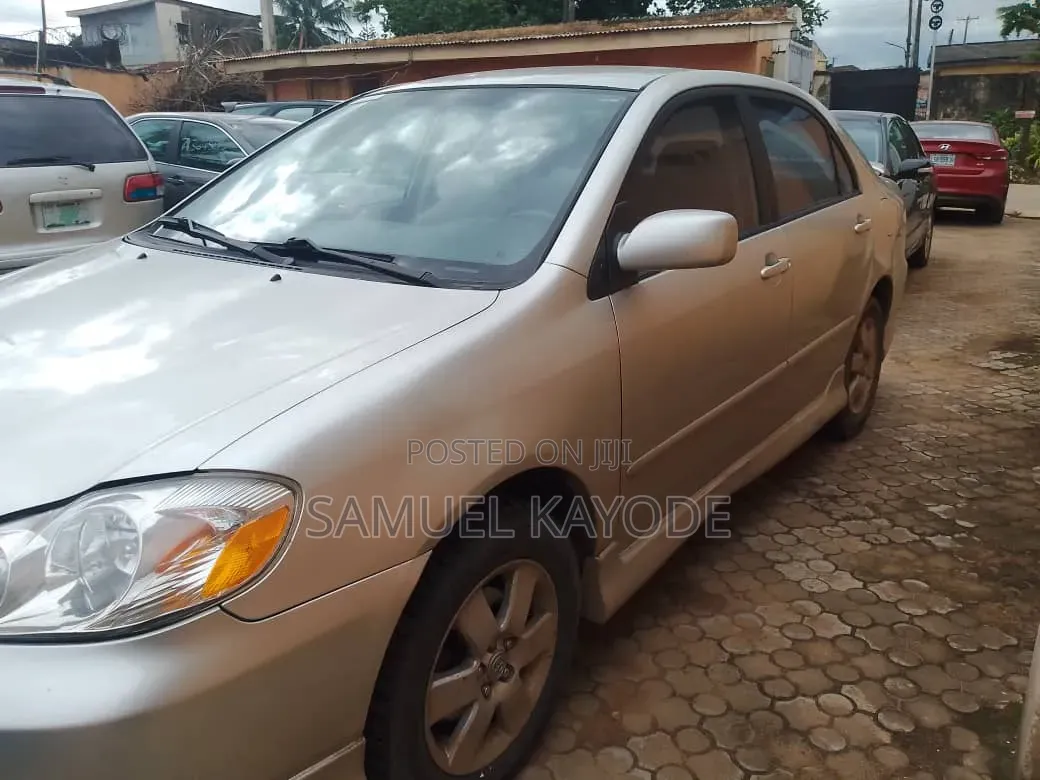 Toyota Corolla 2004 Silver