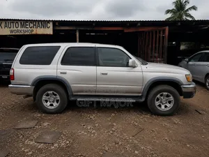Toyota 4-Runner 2004 Silver