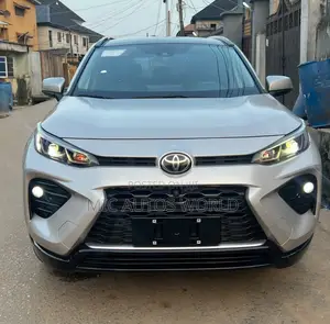Toyota RAV4 2024 Silver