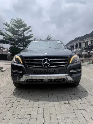 Mercedes-Benz M Class ML350 4MATIC 4dr SUV AWD (3.5L 6cyl 7A) 2014 Gray