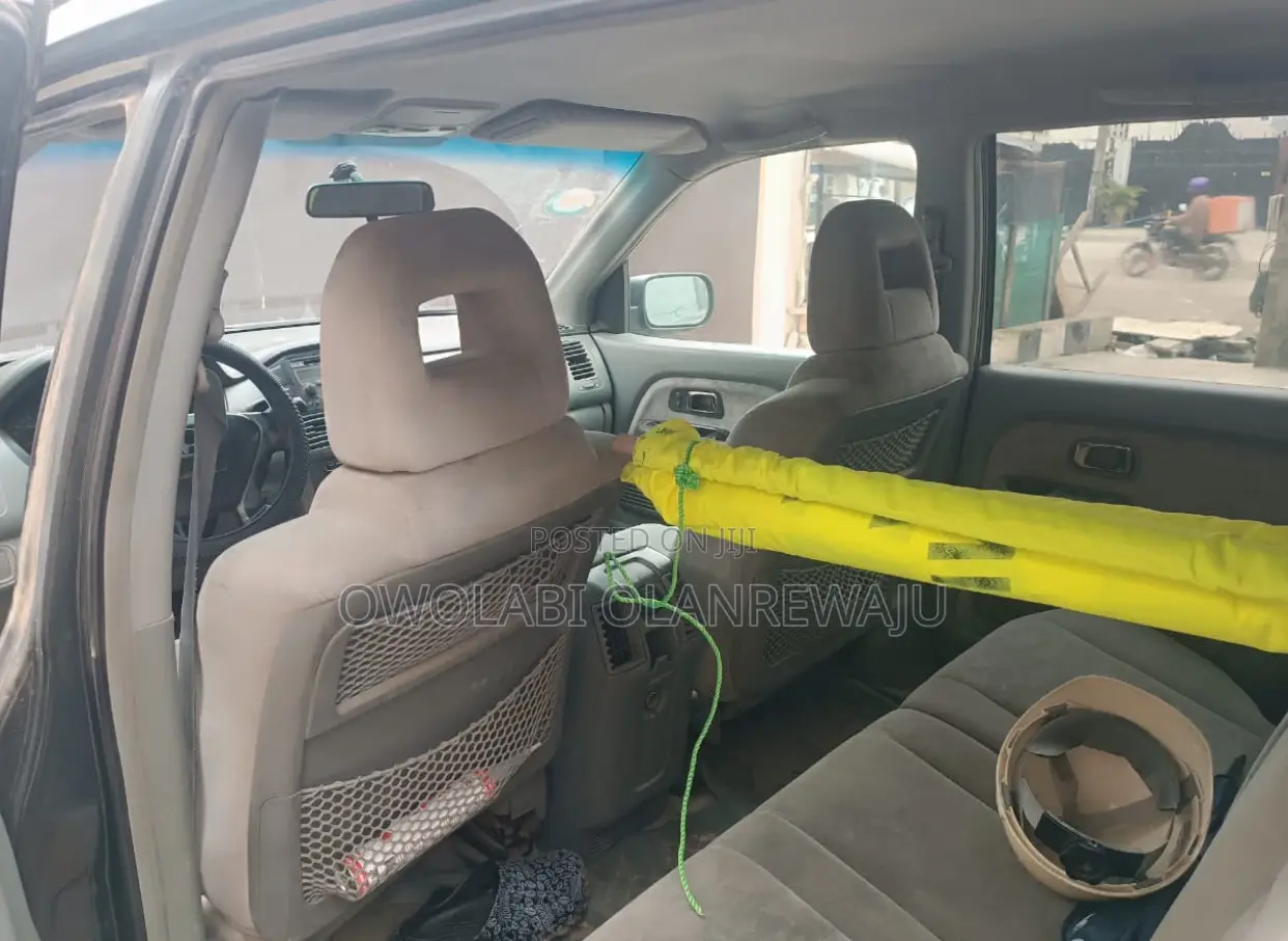 Honda Pilot 2005 Gray