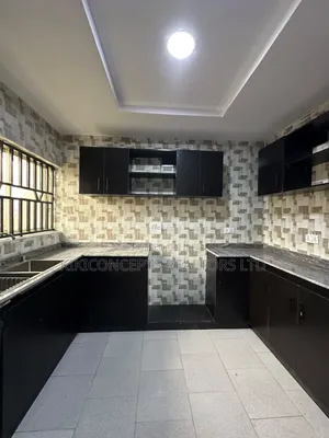 4bdrm Duplex in Ojo Aloba Street, Ibadan for rent
