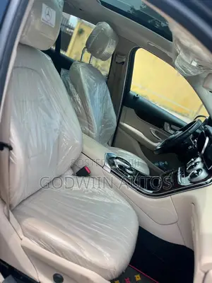 Mercedes-Benz GLC-Class 2017 Blue