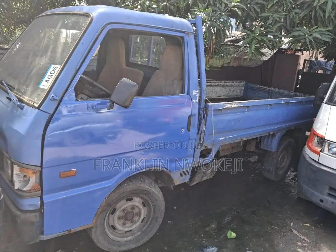 Mazda E2200 1994 Blue
