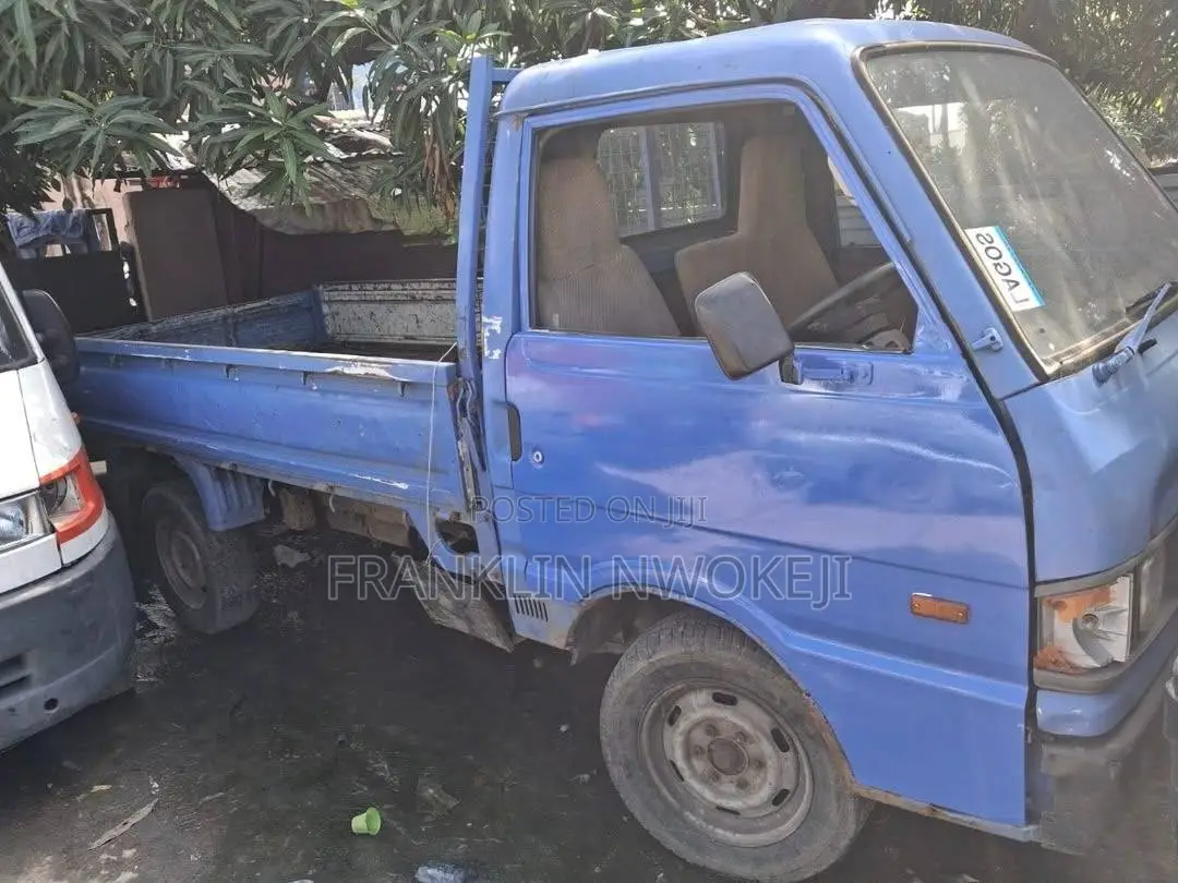 Mazda E2200 1994 Blue