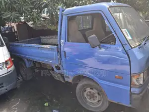 Mazda E2200 1994 Blue