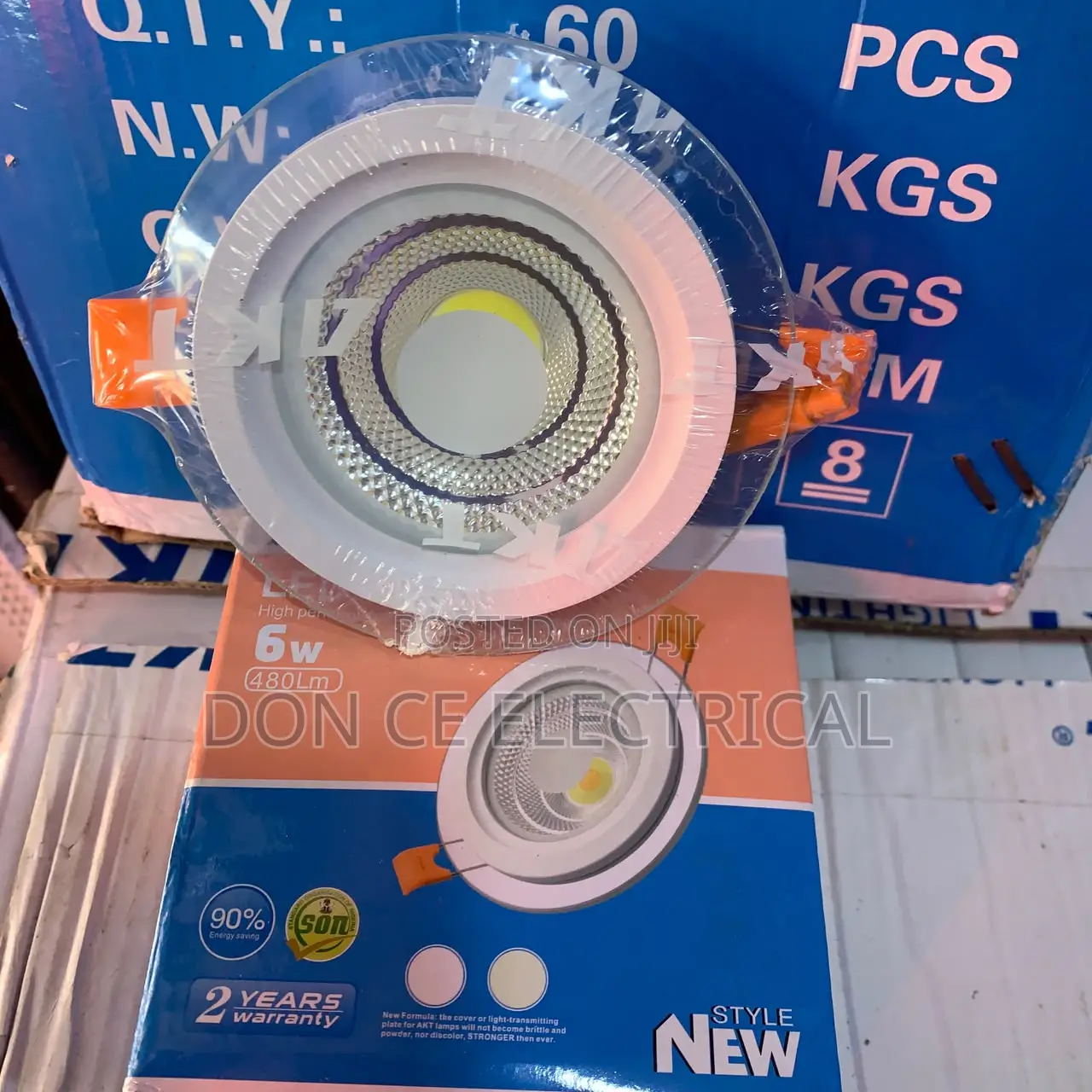 Akt Spot Light