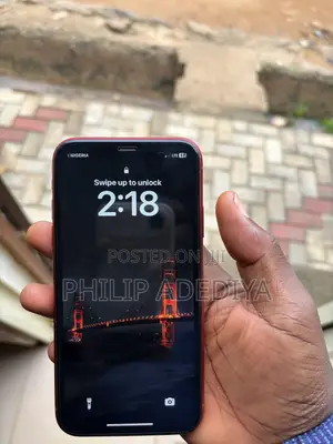 Apple iPhone 11 64 GB Red