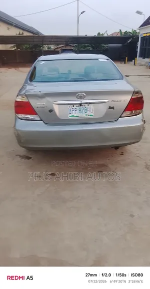 Toyota Camry 2006 Silver