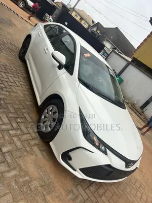 Toyota Corolla 2020 White