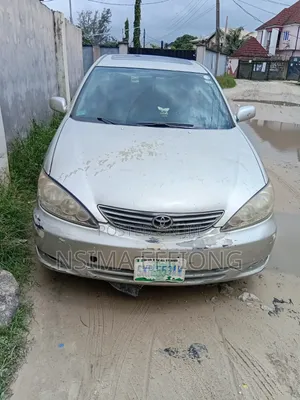 Toyota Camry 2005 Silver