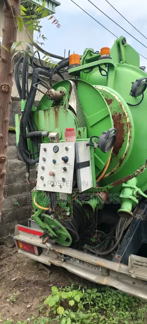 Foreign Used 10ton Sewage Volvo 4x2 Truck