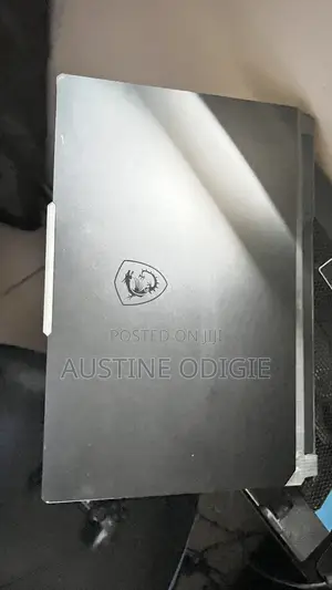 Laptop MSI Cyborg 15 8GB Intel Core i7 SSD 1T