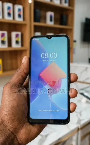 Tecno Spark 8 64 GB Blue