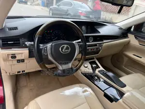 Lexus ES 2013 Red