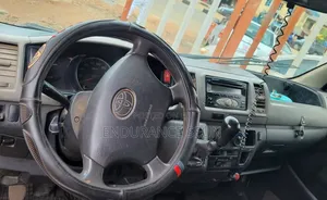 Toyota HiAce 2012 White