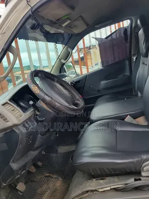 Toyota HiAce 2012 White