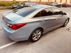 Hyundai Sonata 2012 Blue