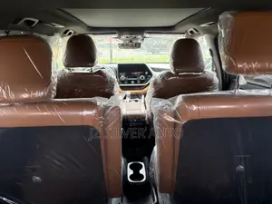 Toyota Highlander Platinum AWD 2024 Black