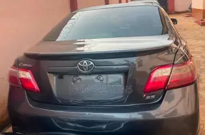 Toyota Camry SE 4dr Sedan (2.4L 4cyl 5A) 2009 Gray