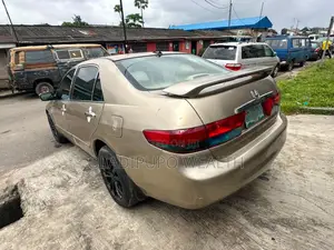 Honda Accord 2004 Gold